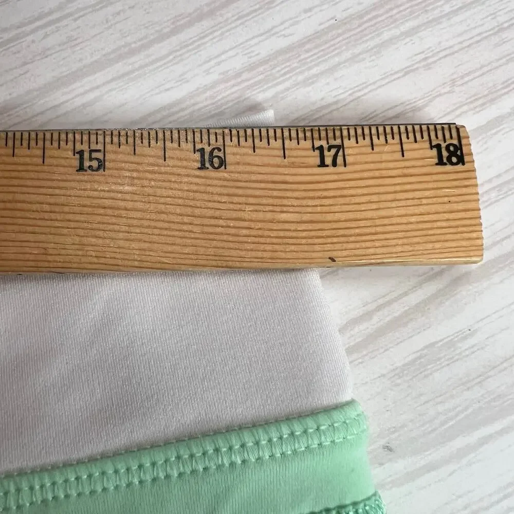 Lululemon Run Pace Skirt in Fresh Teal and White Women's Size 10